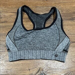 Marika Sport Gray Women's Sports Bra Sz Small 32C/34B (B1)